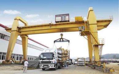 Double Girder Rail Mounted Gantry Crane Í Suður Afríku Með CE SGS ISO GOST