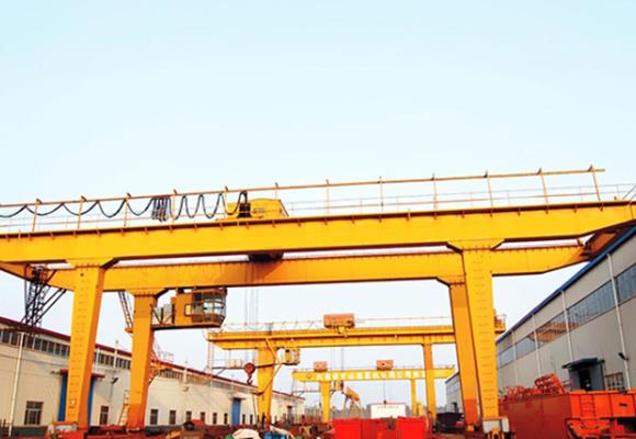 U-lagaður Double Girder Gantry Crane